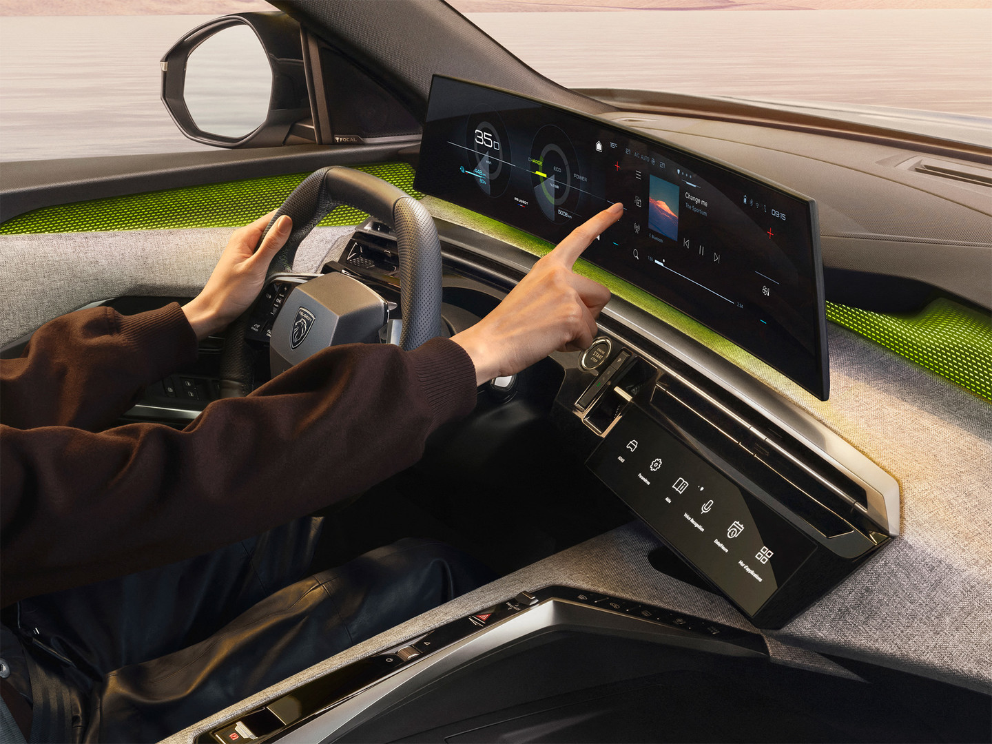 L'i-Cockpit® di Nuovo PEUGEOT 5008 Hybrid e i suoi Servizi Connessi